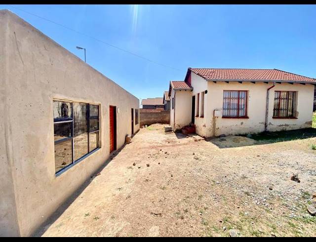 2 BEDROOM HOUSE FOR SALE IN EMDENI
